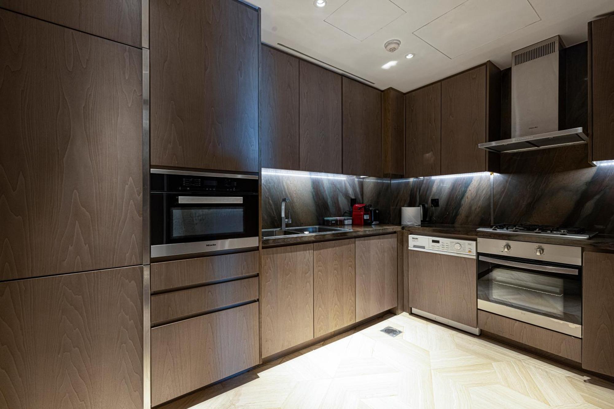 Apartment Five Palm - Platinium